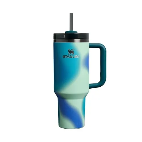 STANLEY 1913 Quencher H2.0 Flowstate Trinkflasche Mit Strohhalm 1.2L - Thermobecher Kühlt 11 Stunden - 48 Stunden Eisgekühlt - Thermosflasche BPA Frei - Edelstahl Trinkbecher - Coastal Teal Motion