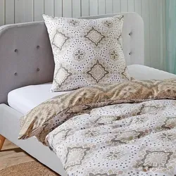 TRAUMSCHLAF Bettwäsche München beige, 3-teilig aus Mikrofaser - Bettwäsche-Sets aus besonders weicher Mikrofaser für kuschelige Nächte, pflegeleicht und langlebig, ideal für ein ausgewogenes Schlafklima das ganze Jahr.