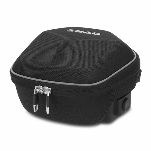 Shad E02C Click System Tankrucksack - Tankrucksack mit Click System, einfach zu montieren und abnehmbar, ideal für Straßenmotorräder und sorgt für zusätzlichen Stauraum auf Reisen.