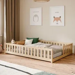 Kids Collective Kinderbett Bodenbett mit Rausfallschutz 140x200 cm - Das Kids Collective Bodenbett vereint Sicherheit und moderne Gestaltung. Die niedrige Bauweise fördert die Selbstständigkeit der Kinder und ermöglicht einen leichten Ein- und Ausstieg. Ideal für den Übergang zum eigenen Bett.