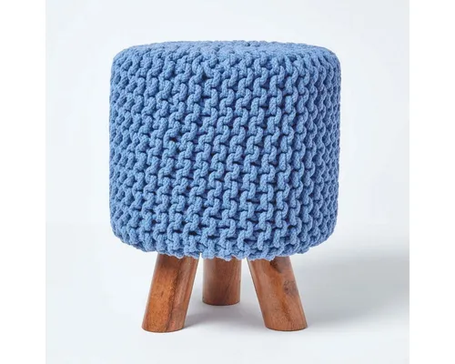 Homescapes Gestrickter Fußhocker, 42 cm hoch, Blau - Fußhocker in klassischem Blau mit grob gestricktem Bezug aus 100% Baumwolle. Ideal als Fußbank oder Dekoobjekt, bringt er Farbe und Gemütlichkeit in Ihr Zuhause.