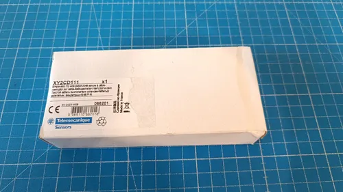 Telemechanique Sensors Seilzug-Schalter XY2CD111 - Druckschalter aus Metall, robust und ideal für sichere Anwendungen in Industrie und Maschinenbau.