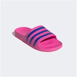 ADIDAS Damen Badeslipper Aqua adilette - Klassische Badeschlappen mit schnelltrocknendem Design und komfortablem Fußbett. Ideal für Dusche, Schwimmbad und Freizeit. Die 3-Streifen auf dem Riemen setzen modische Akzente.
