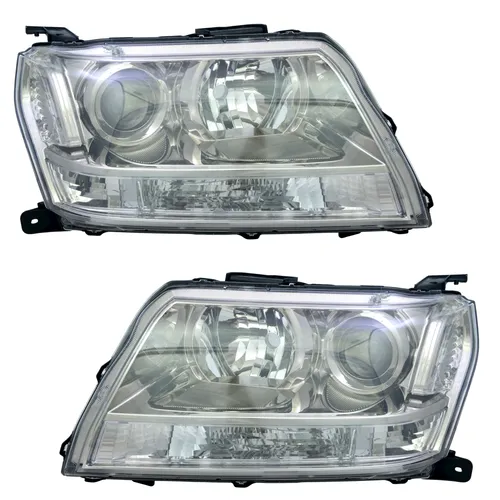 TYC Scheinwerfer Set für Suzuki Grand Vitara JT H7/HB3 4/2005-2/2015 - Hochwertiges 2-teiliges Scheinwerfer Set für den Suzuki Grand Vitara, passend für Modelle von 04/2005 bis 02/2015. Einfache Montage dank vorbereiteter elektrischer Leuchtweitenregulierung und geprüfter Qualität.