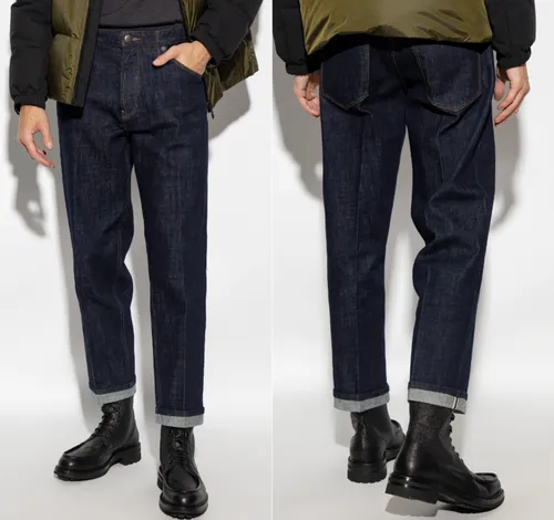 EMPORIO ARMANI Jeans Loose Fit Hose Denim Blau - Stylische Loose Fit Jeans für Herren mit einzigartiger Gucci-Koala-Stickerei. Komfortabler Schnitt und atmungsaktives Material für lässige Looks in jeder Jahreszeit.