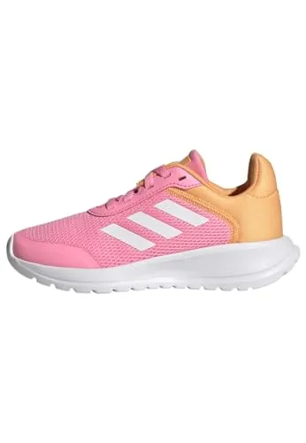Adidas Tensaur Run Kinder - Pink für Abenteuer - Der adidas Tensaur Run Schuh für Kinder bietet Komfort und Robustheit für unvergessliche Spiele. Mit einer strapazierfähigen Außensohle aus EVA und einem nachhaltigen Design ist er der ideale Begleiter für jedes Abenteuer.