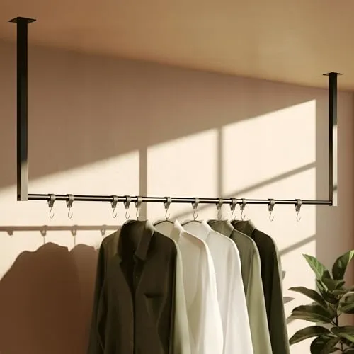 CLP Kleiderstange Fenton mit 12 Haken – Deckenmontage, 120x60 cm - Moderne Kleiderstange im Industrial-Stil für Flur und Schlafzimmer. Stabiler, pulverbeschichteter Stahl mit 12 praktischen Haken für Jacken und Blusen. Einfache Montage mit Anleitung und Zubehör.