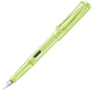 Lamy Safari Füller Springgreen 1 x (1232188) - Der Lamy Safari Füller in Springgreen überzeugt durch sein ergonomisches Design und die hochwertige Verarbeitung. Ideal für den täglichen Gebrauch in Schule oder Büro.