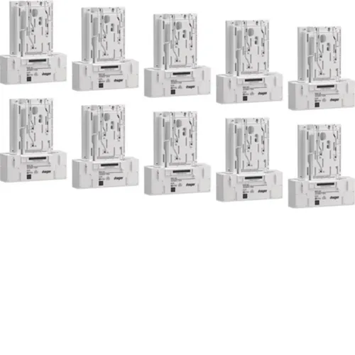 Hager BKE-A 3-phasig universZ KU83LHZ Zählerfeld - Zählerfeld für 10 Einheiten mit geschlossenen Deckel, kompakt und zuverlässig. Ideal für die professionelle Installation im Elektrobedarf.