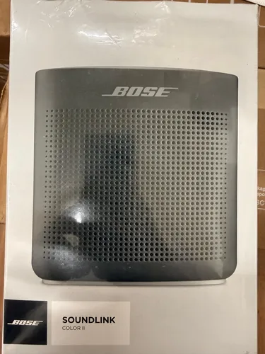 Bose SoundLink Color II - Tragbarer Bluetooth Lautsprecher in Schwarz - Lautsprecher, kraftvoller Sound und wasserabweisend – ideal für Outdoor-Aktivitäten. Genießen Sie bis zu 8 Stunden Musikgenuss und einfache Bluetooth-Verbindung mit der Bose Connect App.