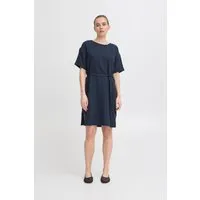 Kleid IHMIKA Loose Fit - Elegantes knielanges Kleid mit geradem Schnitt und Taillengürtel. Die kurzen Ärmel mit Umschlag und der runde Ausschnitt verleihen einen zeitlosen Look, ideal für vielseitige Anlässe.