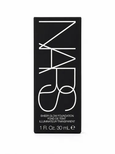 NARS Sheer Glow Flüssige Foundation 30 ml Mont Blanc - Make-up für einen strahlenden Teint, leichte und aufbaubare Textur für individuelle Deckkraft und optimale Hautoberfläche.