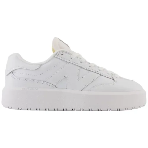 New Balance CT302CLA Frau Turnschuhe Weiß - Sneaker aus hochwertigem Leder, ideal für den Frühling/Sommer 2024, kombiniert Stil und Komfort für den perfekten Look.