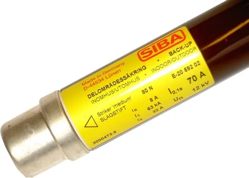 Siba HH-Sicherungseinsatz 3000413.40 - Mittel- und Hochspannung - Mittel- und Hochspannungssicherung mit 40 A und 12 kV, ideal für zuverlässigen Schutz in elektrischen Anlagen. Robuste Bauweise für langfristige Sicherheit.
