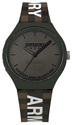 Superdry Herren Analog Quarz Uhr SYG251E mit Silikonarmband - Moderne Herren Analog Quarz Uhr mit 43mm Kunststoffgehäuse und stylischem grauen Ziffernblatt. Das grüne Silikonarmband sorgt für hohen Tragekomfort und ist bis 5 bar wasserdicht.