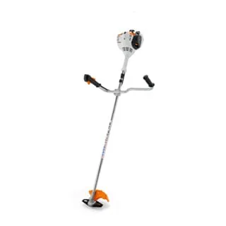 STIHL Benzin-Motorsense FS 56 C-E – Leistungsstark und benutzerfreundlich - Benzin-Sense mit ErgoStart für einfachen Start, ideal zum Rasen trimmen und Ausputzarbeiten im Garten. Perfekt für verfilztes Gras, Schilf und Brennnesseln.