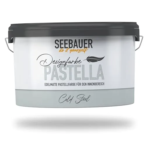 SEEBAUER DIY Pastellfarbe PASTELLA Grau 2,5L - Edelmatt, Abwaschbar und Tropffrei - Hochwertige edelmatte Wandfarbe in sanftem Grau-Blau für Innenräume. Bietet hohe Deckkraft, ist abwaschbar und pflegeleicht. Ideal für kreative Raumgestaltungen mit nachhaltigen Inhaltsstoffen.