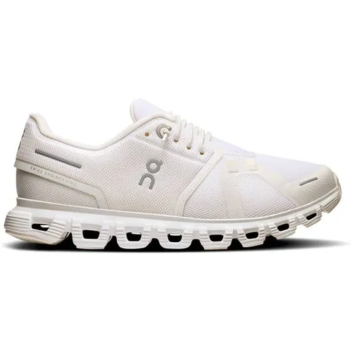 On Cloud 6 Damen Freizeitschuhe - Weiß - Größe 11 - Laufschuhe für Damen, bieten hervorragende Dämpfung und höchsten Tragekomfort für den Alltag und entspannte Freizeitaktivitäten.
