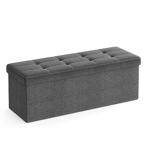 SONGMICS Sitzhocker mit Stauraum, klappbare Sitzbank, 300 kg Belastbarkeit - Sitzbänke & -truhen, vielseitig einsetzbar als Aufbewahrungsbox oder Fußbank mit 131 Litern Stauraum und stilvollem Design für höchsten Komfort.