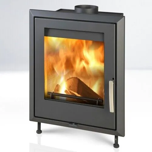Alicante Warmluft Kamineinsatz 8kW - Kamineinsatz für den Innenbereich mit variabler Wärmesteuerung, ideal für gemütliche Wärme und Holzheizung. Kompakte Maße (61x39x83 mm) und robustes Gewicht (65 kg) für effektive Nutzung.