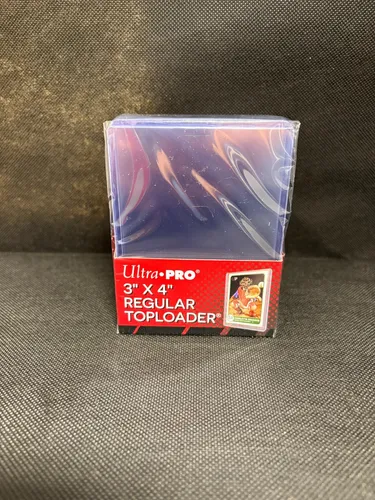 Ultra Pro Regular Toploader für Sammelkarten (25er Pack) - Hochwertige 3 x 4'' Toploader aus 15-Gauge-PVC für optimale Stabilität und Sichtbarkeit. Ideal zur sicheren Aufbewahrung von Sammelkarten im Standardformat.