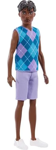 Barbie Fashionistas Ken Style-Puppe #253 mit braunem Haar, lavendelfarbenen Shorts sowie türkis und lavendelfarbenem Argyle-Shirt und weißen Schuhen, JJN67