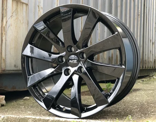 Platin P106 19 Zoll Felgen für Tesla Model Y - ECE eintragungsfrei - Hochwertige 10-Speichen Alufelgen, glänzend in diamant schwarz, mit 2 Jahren Herstellergarantie. Ideal für individuelle Anpassung Ihres Tesla Model Y.