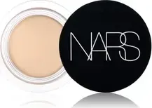 NARS Soft Matte Complete Concealer 6.2 g Custard - Concealer: Voll deckend und ölfrei, kaschiert er mühelos Augenringe und Rötungen für einen makellosen Teint.