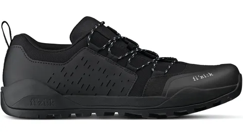 Fizik MTB-Fahrradschuhe "Terra Ergolace X2" schwarz 41 EU - Sportliche MTB-Fahrradschuhe in Größe 41, aus abriebfestem und wasserdichtem Material. Ideal für Radsportler, die Wert auf Komfort und Funktionalität legen.