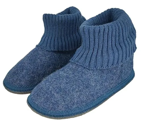 Beck Hüttenschuh Hygge Hüttenschuhe aus Schurwolle blau 34 EU - Kuscheliger Hüttenschuh in Größe 34, aus hochwertiger Schurwolle. Ideal für gemütliche Abende zu Hause, mit rutschfester Gummisohle für sicheren Halt.
