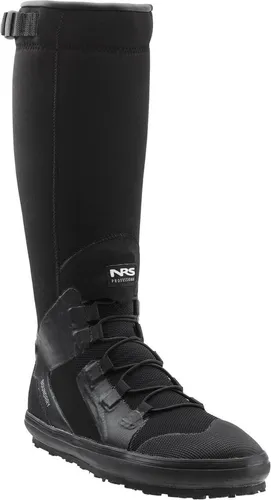 NRS Boundary Boots Paddelstiefel 5mm Neopren Schwarz 42,5 - Robuste Paddelstiefel für nasse und matschige Bedingungen. Mit rutschfesten Sohlen und anpassbarem Schnürverschluss für optimalen Halt und Wasserschutz. Ideal für Kajakfahrer und Angler.