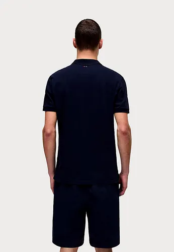 Napapijri Elbas Jersey Poloshirt in Blau - Herren Poloshirt aus 100% weicher Baumwolle, mit stylischer Stickerei und Seitenschlitzen für optimalen Tragekomfort. Ideal für lässige Looks und Freizeitaktivitäten.