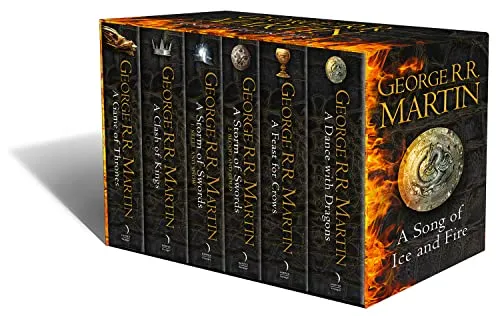 A Game of Thrones: The Story Continues - 6 Volumes Boxed Set - 6 Bücher Set von George R. R. Martin, ideal für Fantasy-Fans und Sammler, enthält alle Bände der epischen Saga.