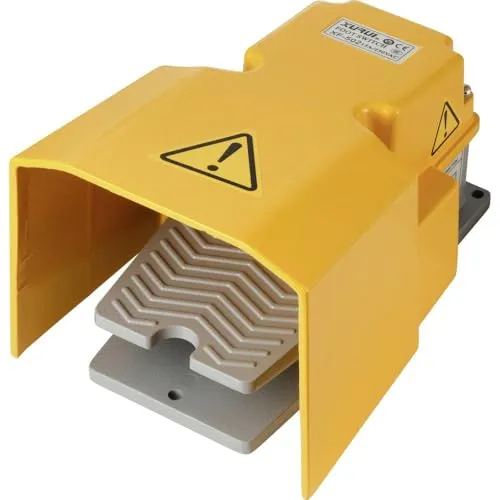 TRU Components Pedalschalter 250 V/AC 15 A mit Schutzhaube - Robuster Fußschalter mit Schutzhaube, ideal für sichere Anwendungen in Werkstatt und Industrie.
