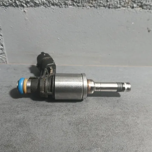 Einspritzventil Bosch 0261500112 für Gmc Opel Saab Vauxhall Chevrolet Buick - Einspritzdüse von BOSCH für Benzinmotoren, optimiert die Kraftstoffeffizienz durch Direkteinspritzung und ist ideal für verschiedene Fahrzeugmarken.