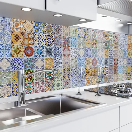 danario Küchenrückwand selbstklebend - Mosaikfliesen bunt - Küchenrückwand mit selbstklebender PET-Folie, hitzebeständig und kratzfest. Ideal als Spritzschutz und leicht zuschneidbar für individuelle Anpassungen.