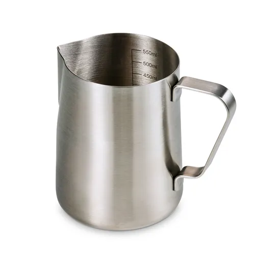 TCHIBO 550 ml Milchaufschäumkännchen aus Edelstahl - Sonstiges Kaffeezubehör für Barista, ideal zum Aufschäumen von Milch mit präziser Ausgießnase und innenliegender Skalierung für perfekte Ergebnisse.