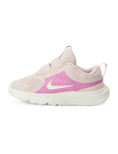 Nike Star Runner 5 PS Laufsportschuhe für Kinder - Widerstandsfähige Laufschuhe für Kinder mit elastischem Schnürverschluss und Klettverschlussriemen. Leichtes, atmungsaktives Obermaterial sorgt für Komfort und Flexibilität – perfekt für Spiel und Spaß im Freien.