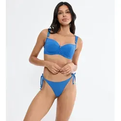 Triumph Palina Love By The Sea Brazilian Tanga Blau 46 Damen - Eleganter Brazilian-Tanga von Triumph für einen stilvollen Strand-Look. Weiche, anschmiegsame Qualität mit schnelltrocknendem Material für optimalen Komfort. Perfekt kombinierbar mit Palina Love By The Sea Oberteilen.