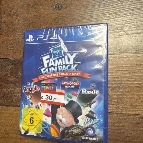 Hasbro Family Fun Pack für PlayStation 4 - Konsolen-Spiel mit vier klassischen Hasbro-Spielen für stundenlangen Familienspaß, inklusive Boggle und Monopoly Plus in 3D!