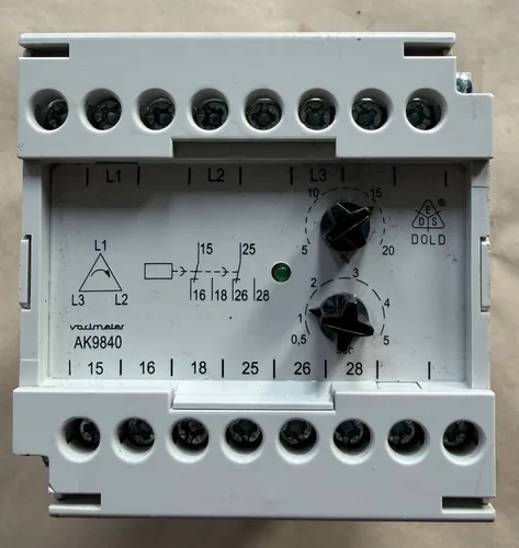 Dold&Söhne Asymmetrierelais AK9840.82 400V - Universalrelais für Phasenüberwachung, erkennt Asymmetrie, Phasenausfälle und Unterspannung, ideal für zuverlässige Anlagenüberwachung.