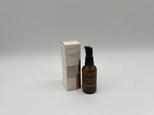 JUNGLÜCK Sonnenschutzcreme Sonnenfluid SPF 50 - Leichte, nicht fettende Gesichtspflege - 50 ml Sonnenfluid mit hohem Lichtschutzfaktor, ideal für alle Hauttypen. Schützt vor UV-Strahlen und bietet eine angenehme, leichte Textur für den täglichen Gebrauch.