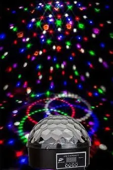 JB Systems LED Diamond II Effektlicht - Licht-Effekte mit RGBW-Farbmischung, bietet beeindruckende Gobo- und Moonflower-Effekte für unvergessliche Partynächte.