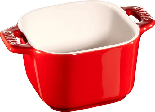 Staub Keramik Dessertschale 2er Set - Elegante quadratische Ramekins in Kirschrot, spülmaschinen- und mikrowellengeeignet, ideal für stilvolles Servieren und Aufbewahren. Hochwertige Verarbeitung für langanhaltende Freude in der Küche.