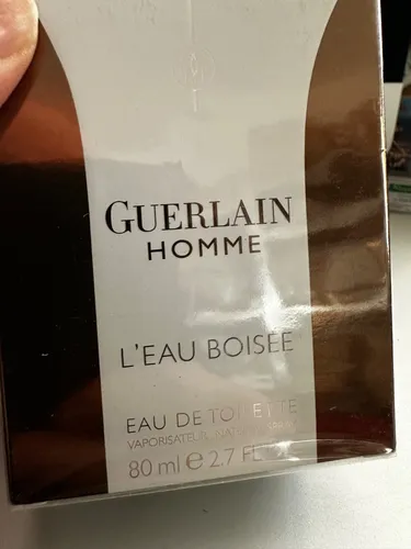 Guerlain Homme L'Eau Boisée Eau De Toilette 80ml Spray - Herrenparfüm mit frischen Noten von Kalk, Minze und Moschus – ideal für den modernen Mann, der Eleganz und Frische sucht.