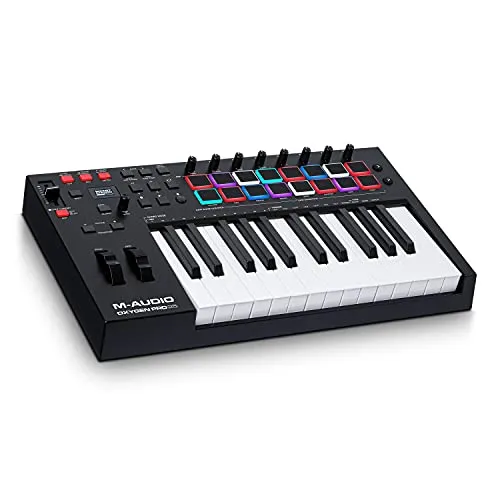 M-Audio Oxygen Pro 25 - Masterkeyboard für kreative Musiker - Audio-Controller mit 25 halbgewichteten Tasten und RGB-beleuchteten Pads, ideal für Studio und unterwegs – maximale Kontrolle für kreative Workflows.