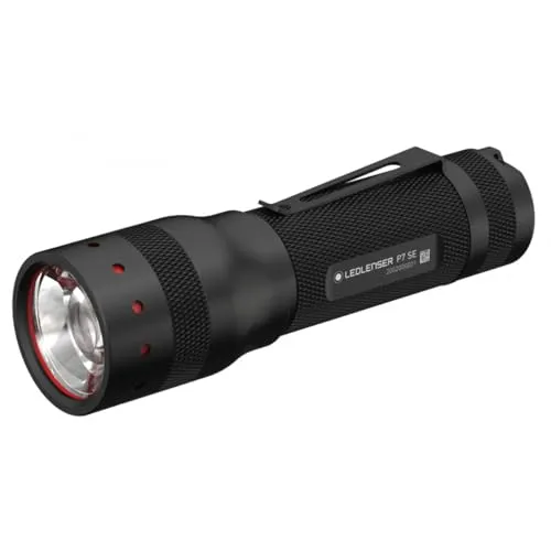 Ledlenser P7 SE LED Taschenlampe – 500 Lumen fokussierbar - Hochwertige Taschenlampe mit 500 Lumen und 320 Meter Leuchtweite. Ideal für Outdoor-Aktivitäten und Selbstverteidigung dank Strobe-Modus. Robustes Design und einfache Handhabung.