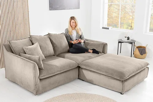 Riess Ambiente 3-Sitzer Sofa Heaven - 200cm - Greige Cord - Großes 3-Sitzer Sofa mit hochwertigem Cordbezug in Greige. Integrierter Federkern für höchsten Sitzkomfort. Stabiler Pappelholzrahmen und inklusive Rücken- und Zierkissen für ein stilvolles Wohnambiente.