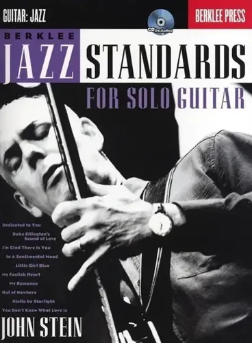 Berklee Jazz Standards for Solo Guitar von John Stein - Lehrbuch für Gitarristen, bietet eine Sammlung von Jazz Standards für das Solo-Spiel, ideal für Musikliebhaber und angehende Musiker.