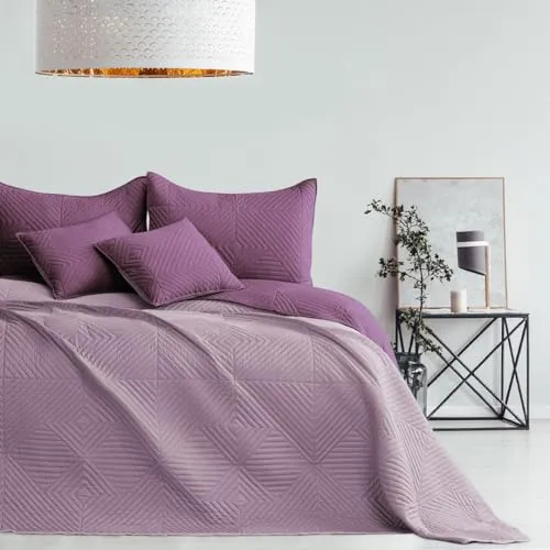 texpot Bettüberwurf 240 x 260 cm violett-Flieder - Elegante zweiseitige Tagesdecke mit moderner Ultrasonic-Steppung. Pflegeleicht und waschbar bei 30 Grad, ideal für verschiedene Betten und Einrichtungsstile. Verleiht jedem Schlafzimmer eine stilvolle Note.